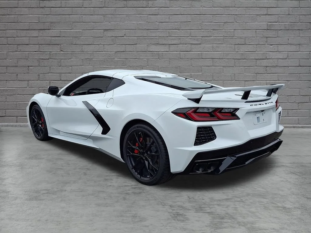New 2027 Arctic White Chevrolet 2LT image 6
