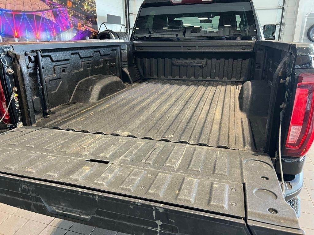 Used 2022 Ebony Twilight Metallic GMC AT4 image 10