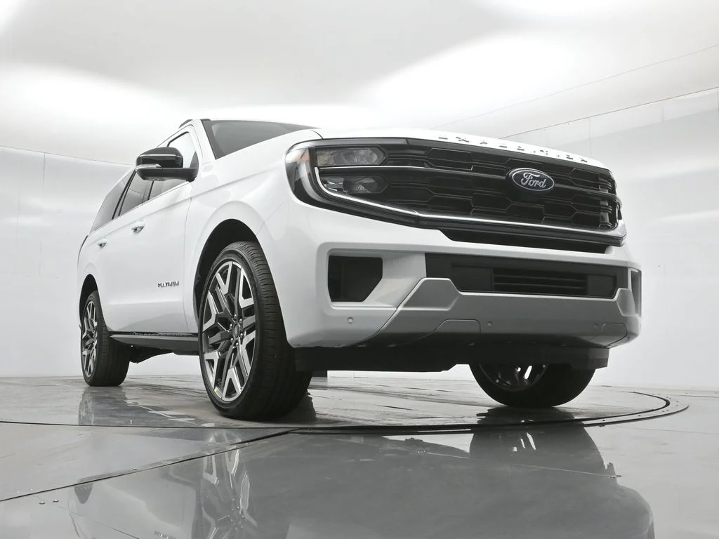 New 2025 Oxford White Ford Platinum image 46