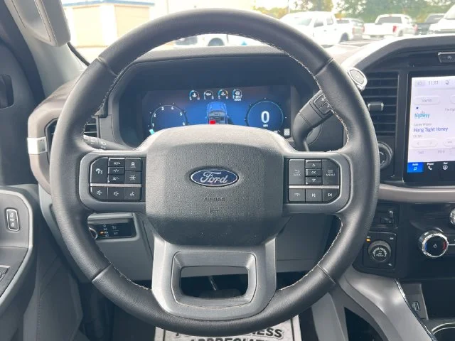 Used 2024 Black Ford XLT image 22