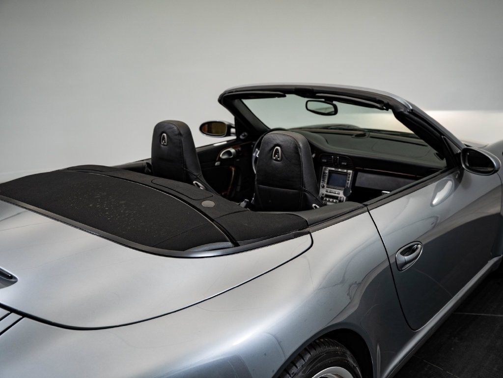 Used 2006 Seal Grey Metallic Porsche Carrera S image 24