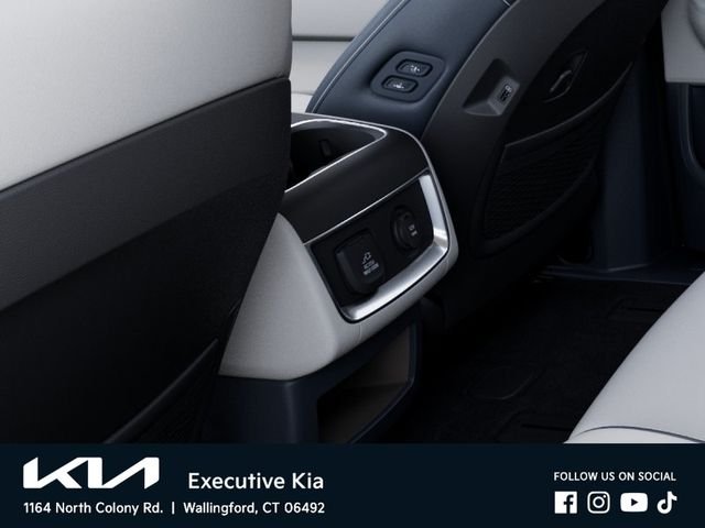 New 2027 Silver Kia  image 26
