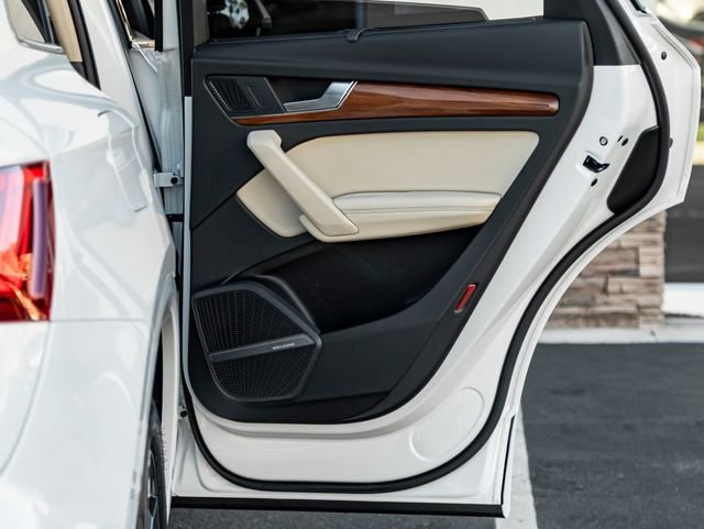 Used 2023 Glacier White Audi 45 S line Premium image 33