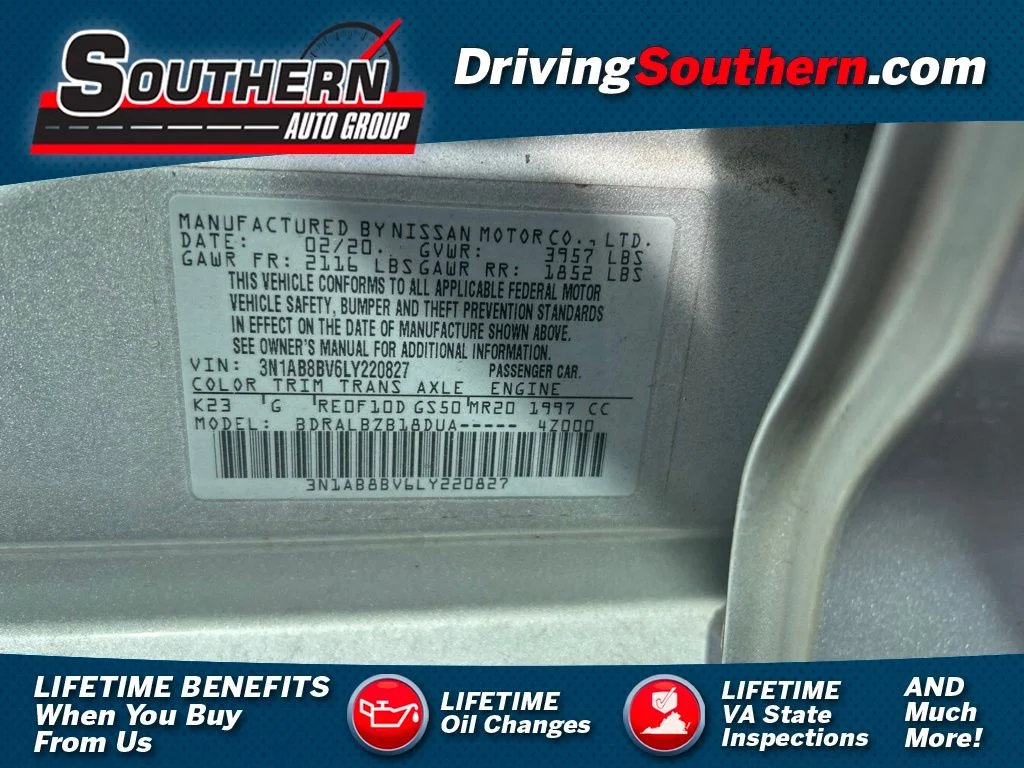Used 2020 Silver Nissan S image 1