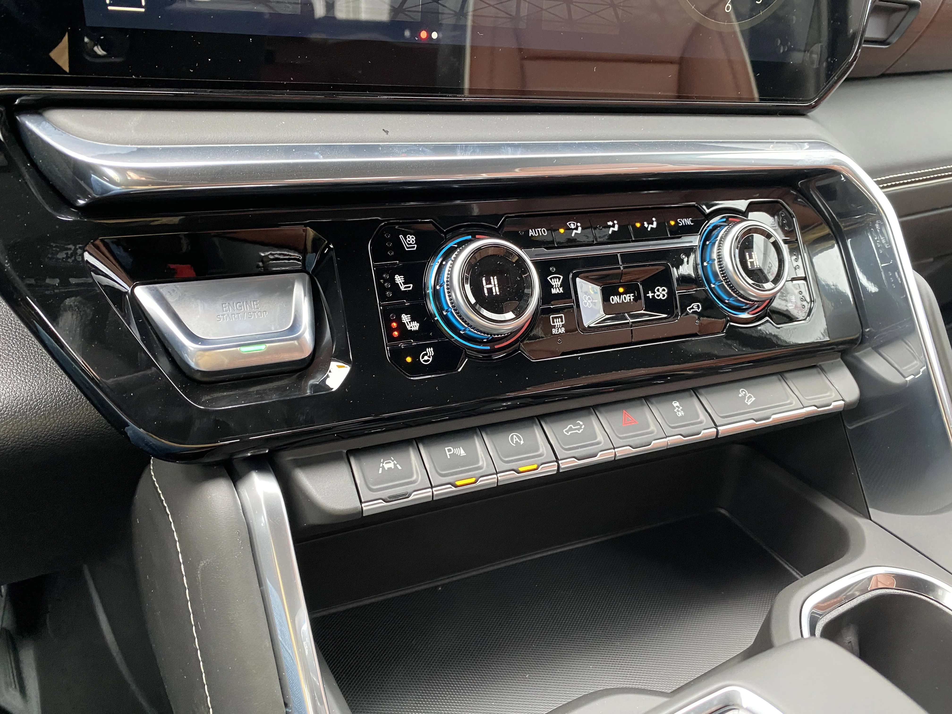 New 2026 ONYX BLACK GMC Denali Ultimate image 23