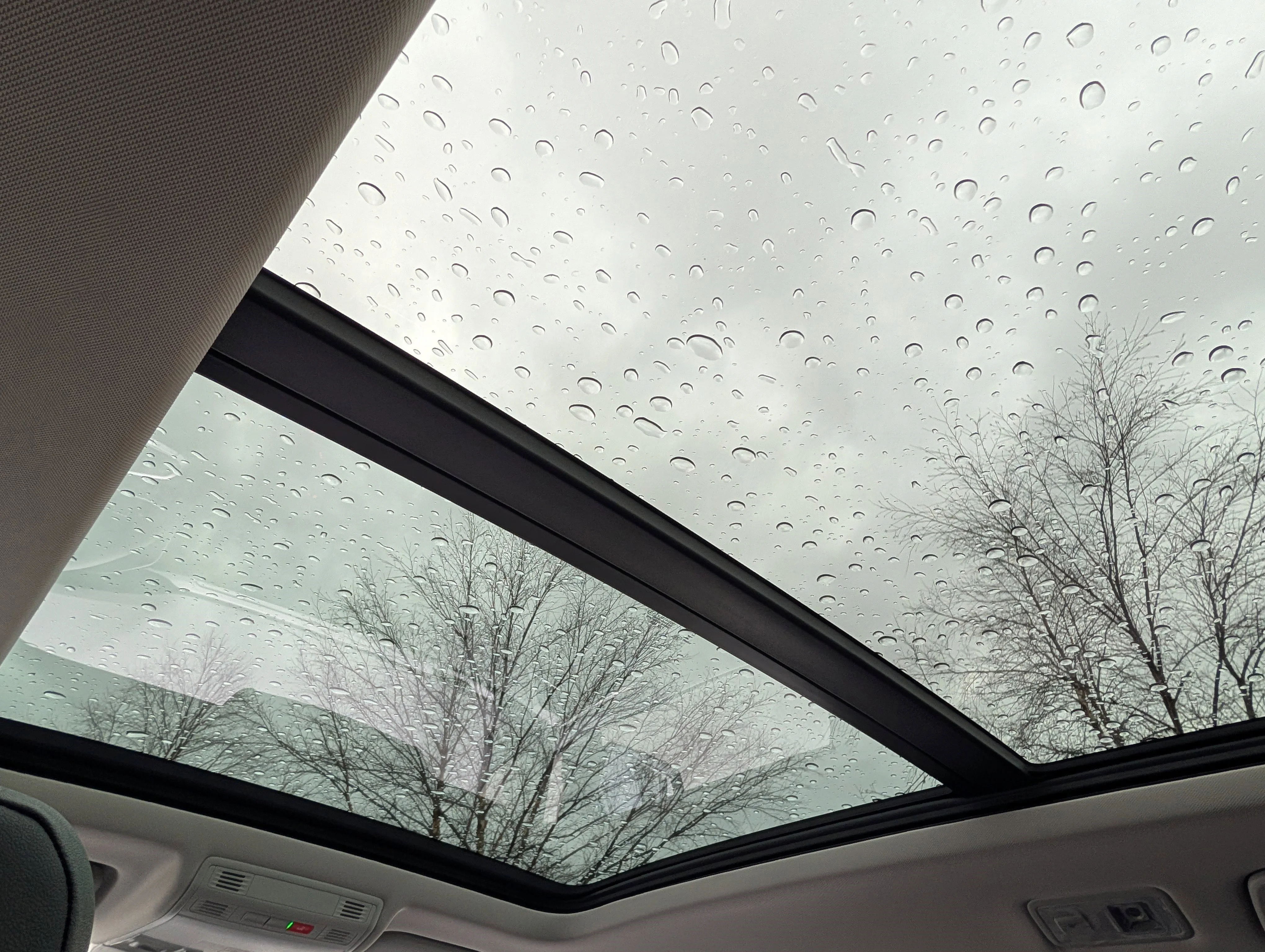 New 2026 Pure White w/Deep Black Roof Volkswagen SE Black image 11