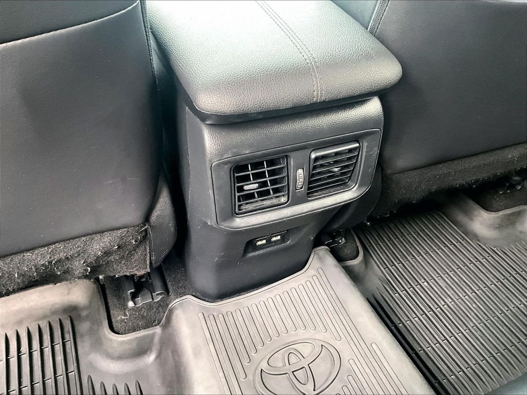 Used 2021 White Toyota XLE Premium image 28