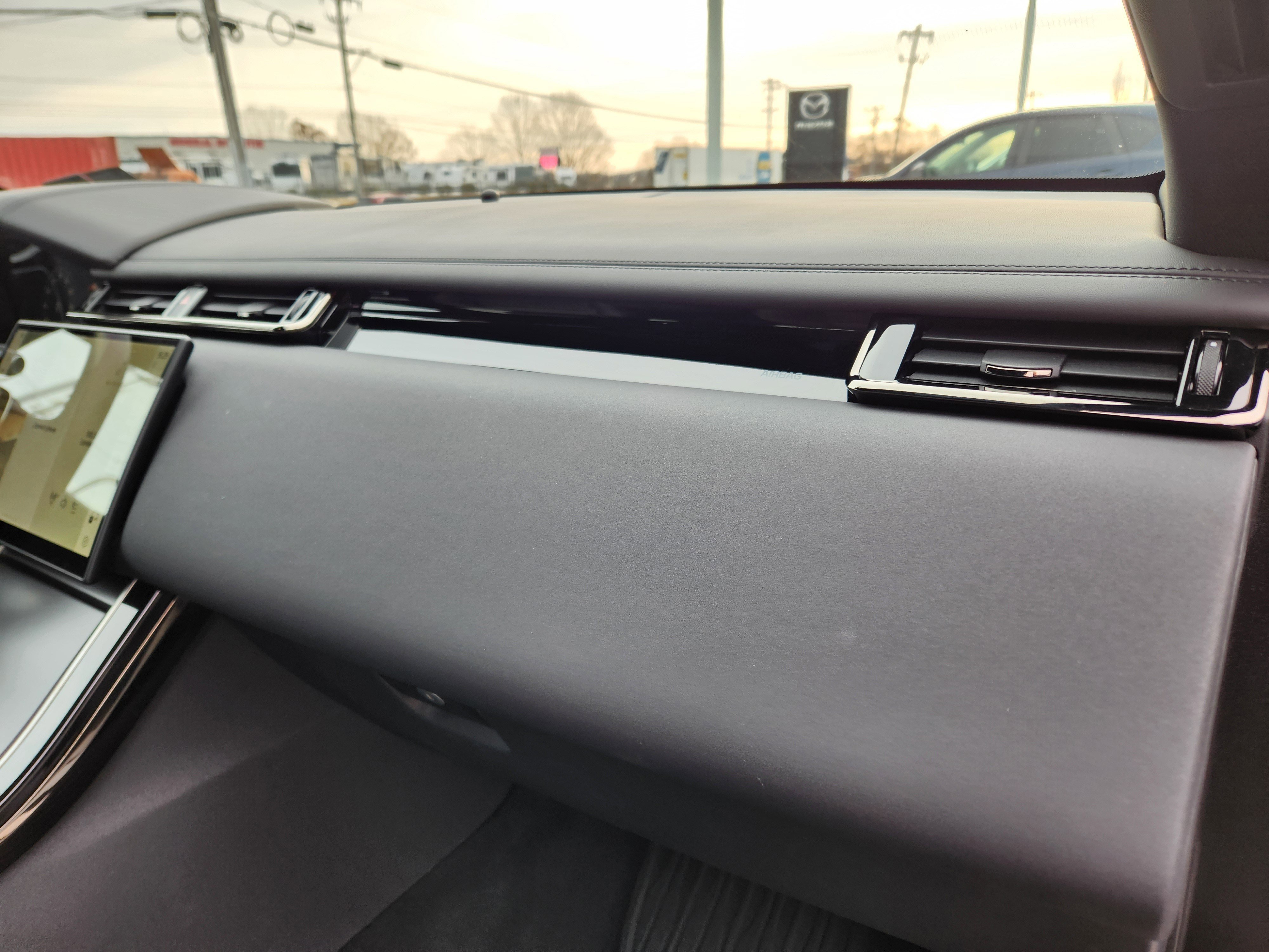 Certified Used 2026 Fuji White Land Rover Dynamic SE image 17