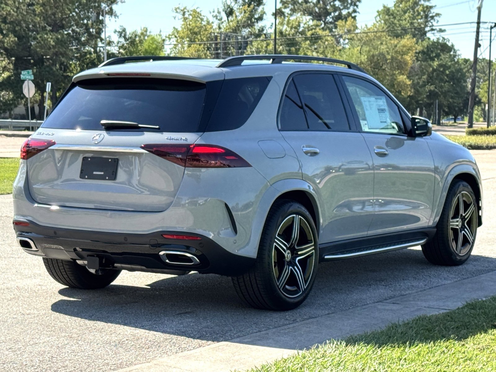 New 2026 MANUFAKTUR Alpine Grey Mercedes-Benz GLE 450 image 27