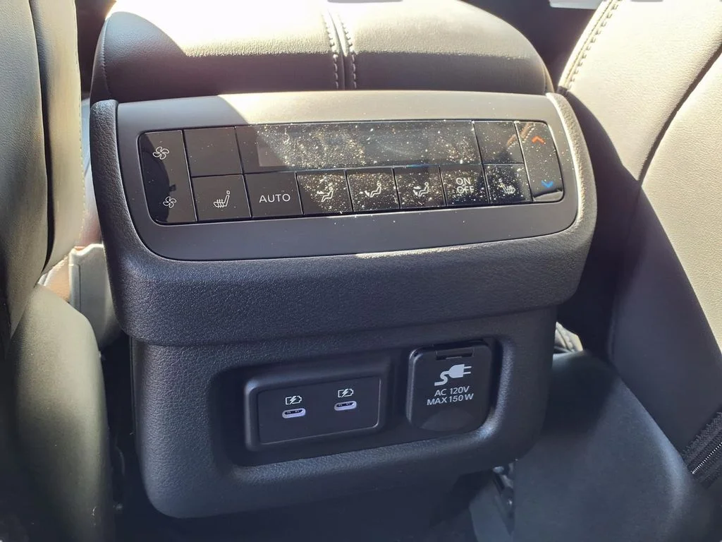 New 2026 Boulder Gray Pearl Nissan Platinum image 25