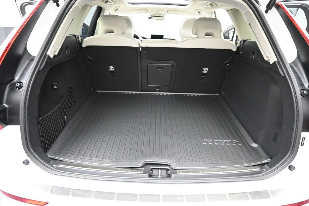 Used 2026 Crystal White Volvo Ultra image 15