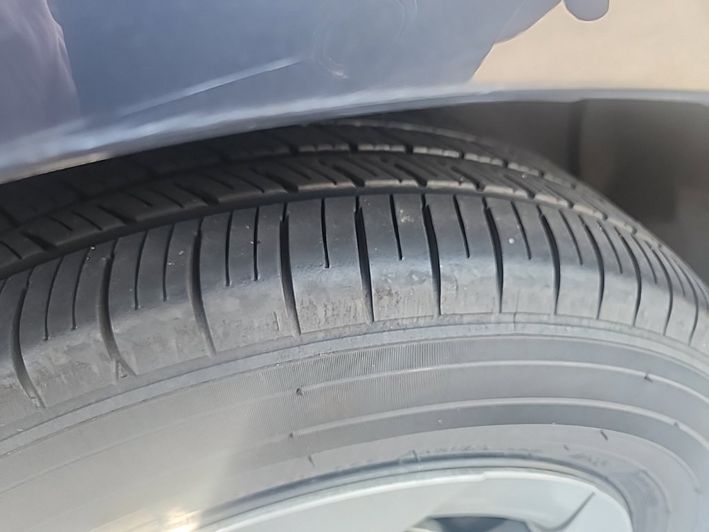 Used 2015 Gray Toyota Three image 8