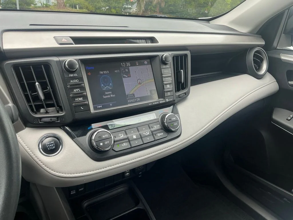 Used 2017 White Toyota XLE image 27
