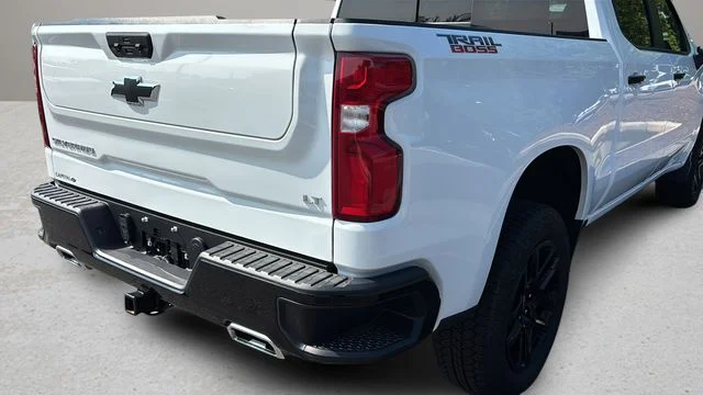 Used 2025 White Chevrolet LT Trail Boss image 37
