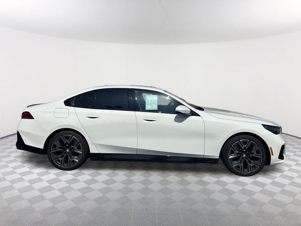 Used 2026 Alpine White BMW 530i image 3