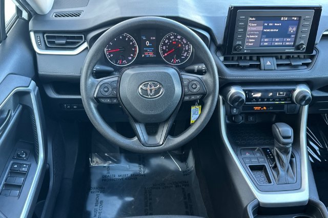 Used 2020 White Toyota LE image 14