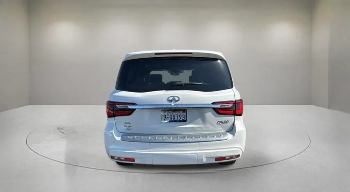 Used 2023 White INFINITI Sensory image 3