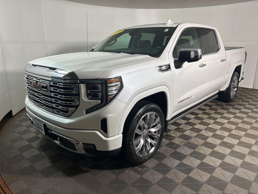 Used 2023 White Frost GMC Denali image 16