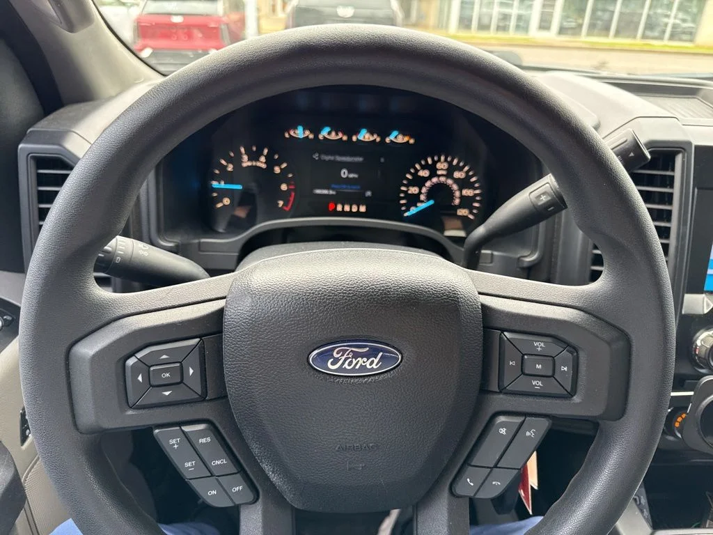 Used 2018 Blue Ford XL image 14