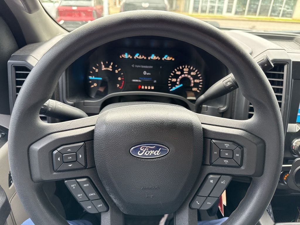 Used 2018 Blue Ford XL image 14