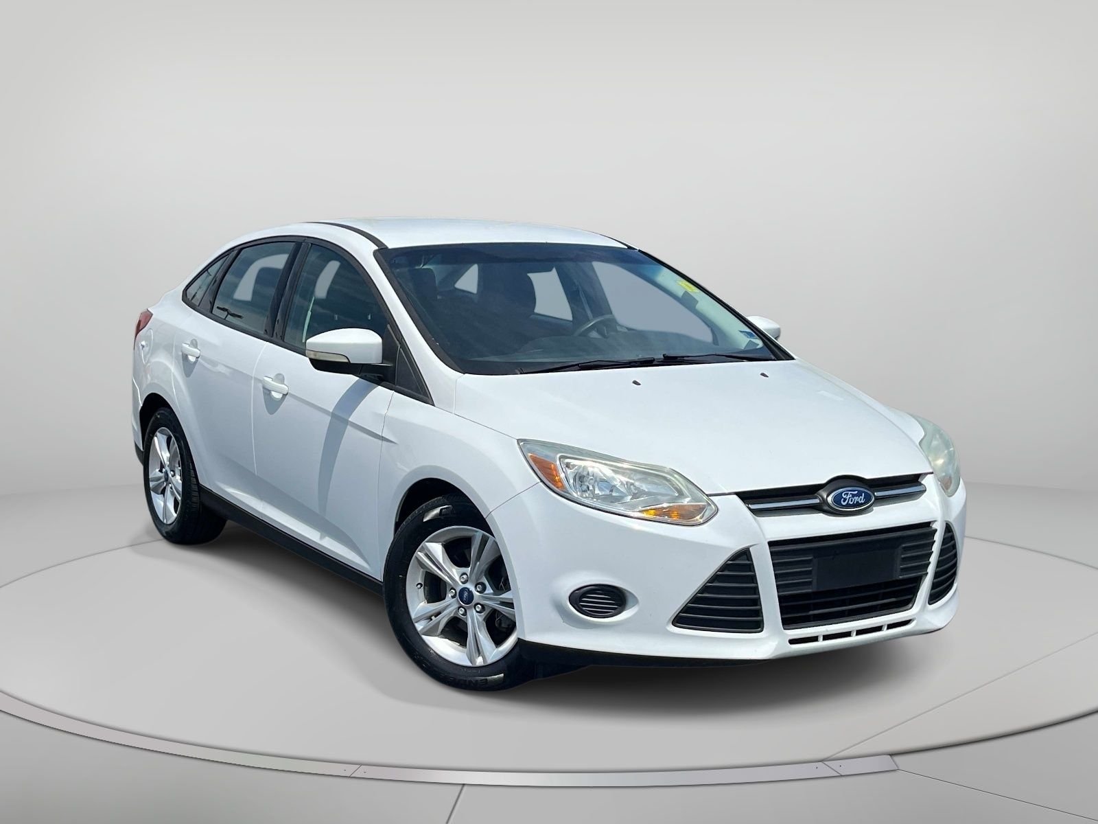 2013 Ford Focus Sedan SE's photo