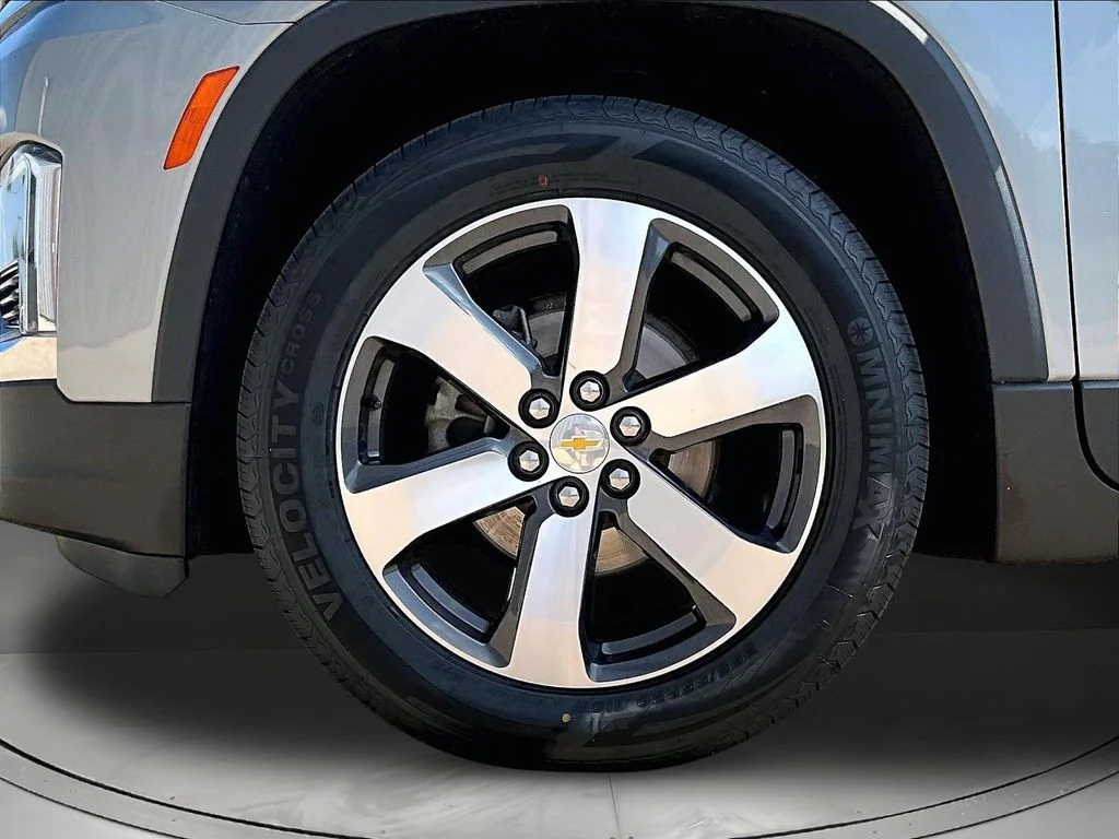 Used 2023 Gray Chevrolet LT Leather image 35