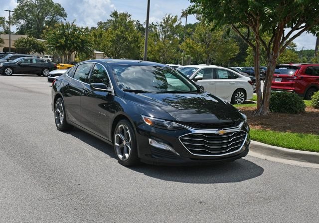 Used 2024 Black Chevrolet LT image 6