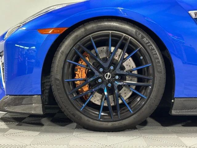 Used 2020 Blue Nissan Premium image 7