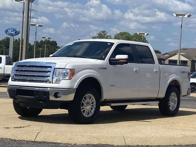 Used 2013 White Ford Lariat image 6