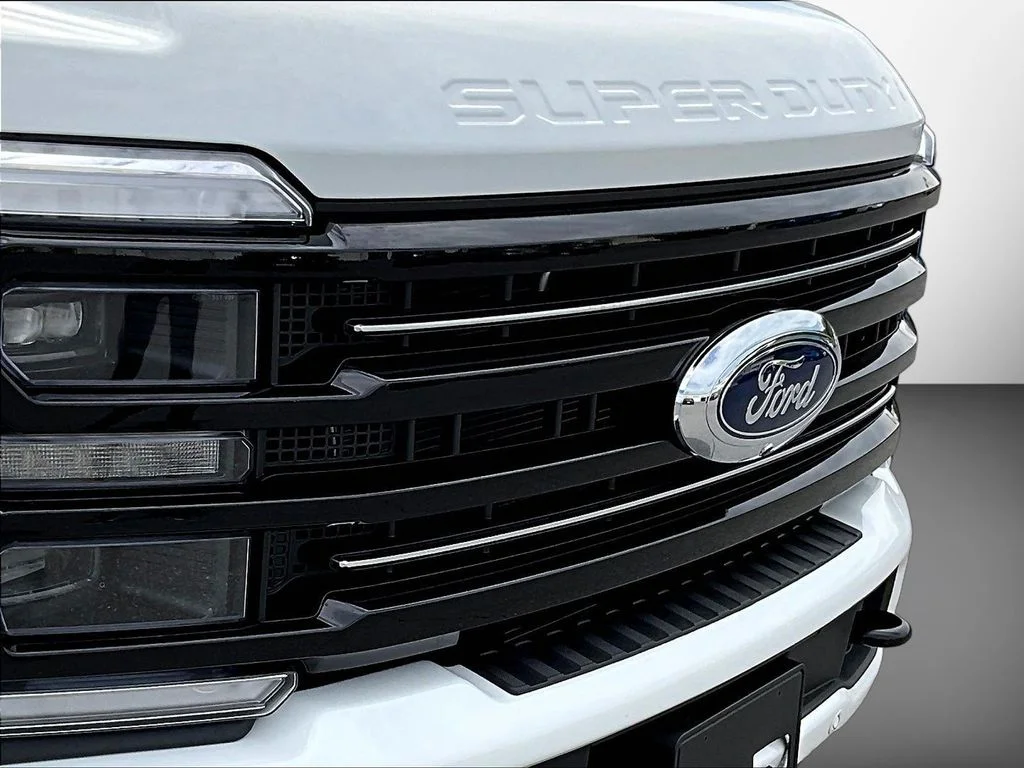 New 2026 Star White Metallic Tri-Coat Ford F-250® Platinum® image 39