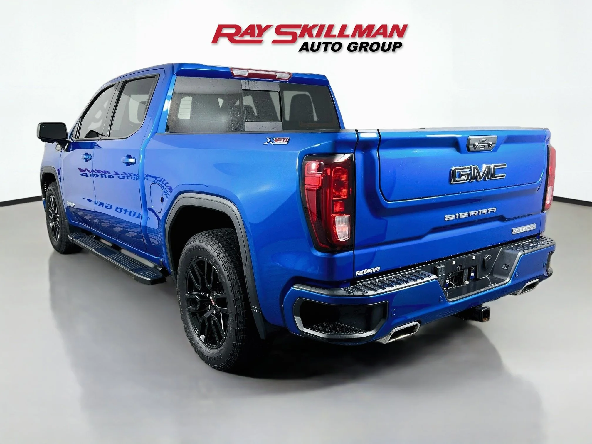 Used 2024 Dynamic Blue Metallic GMC ELEVATION image 5