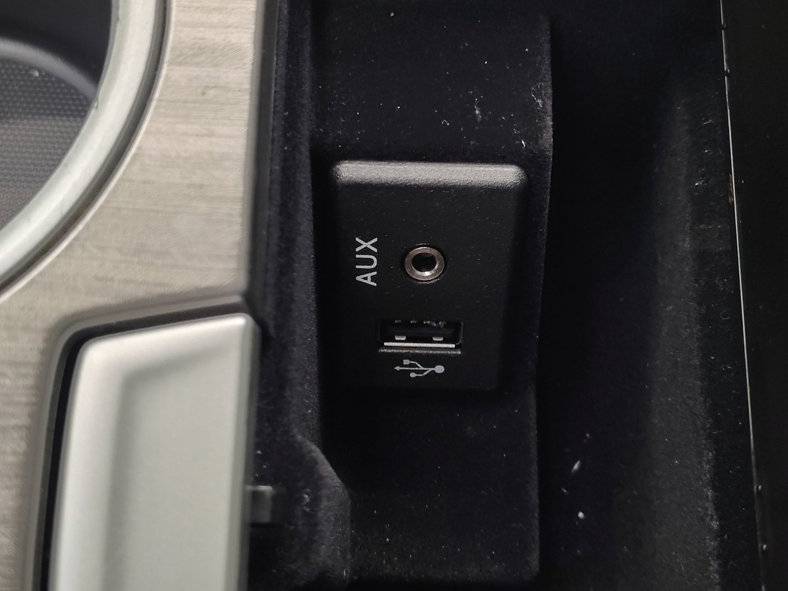 Used 2017 Gun Metallic Nissan SL image 21