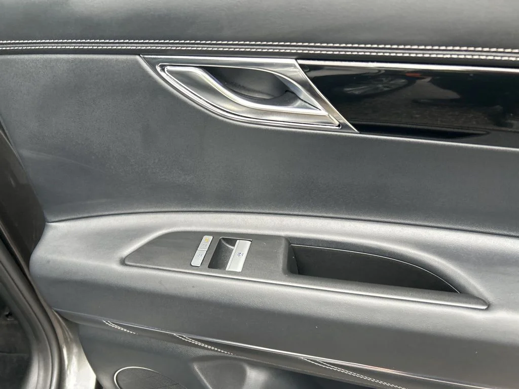 Used 2025 Gray Genesis 2.5T image 24