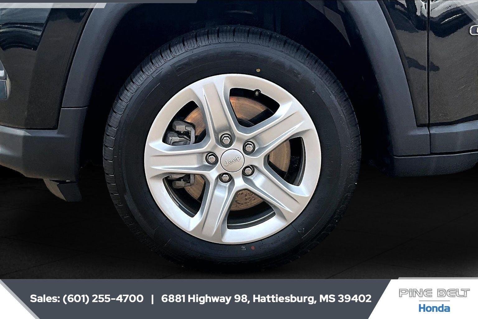 Used 2023 Diamond Black Crystal Pearlcoat Jeep Sport image 7