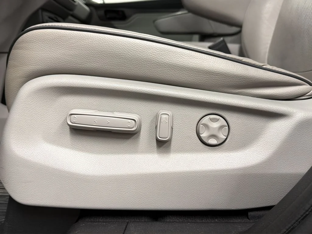 Used 2023 Gray Honda Elite image 30