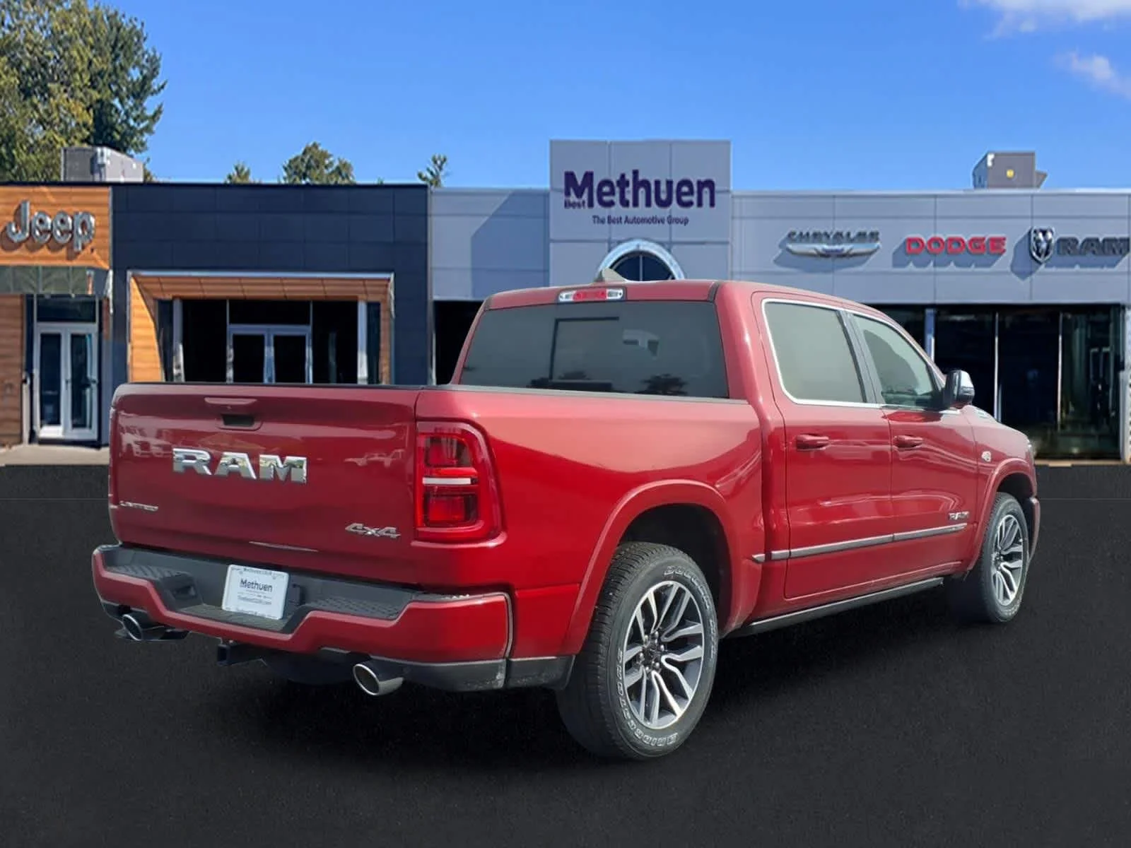 New 2026 Molten Red Pearlcoat Ram Limited image 7