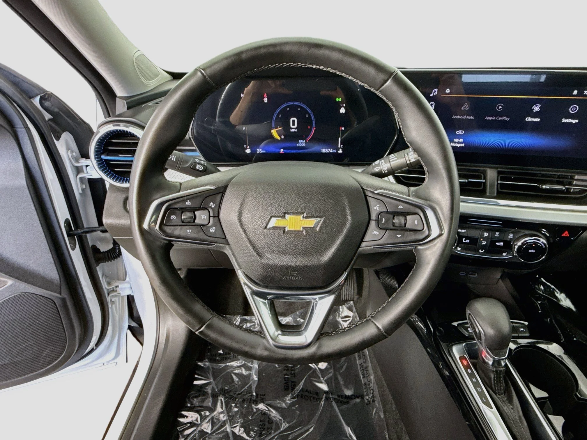Used 2025 Summit White Chevrolet LT image 13