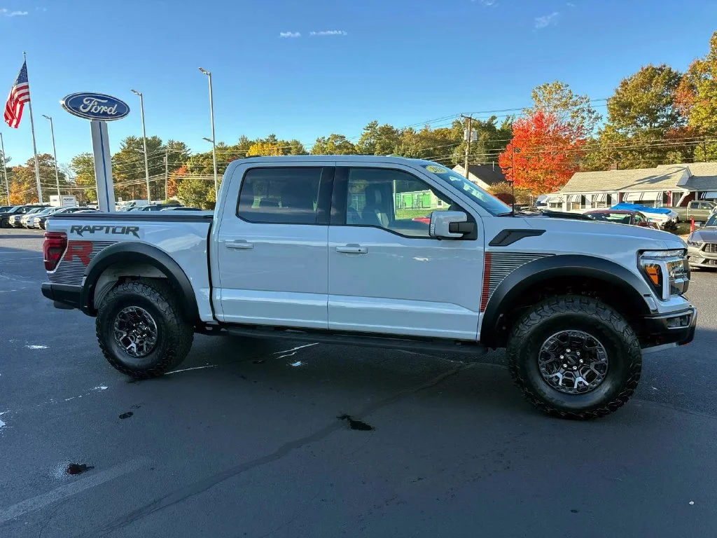 Used 2026 Avalanche Ford Raptor image 2