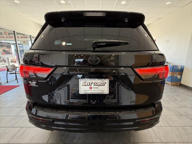 Certified Used 2024 MIDNIGHT BLACK METAL Toyota  image 5