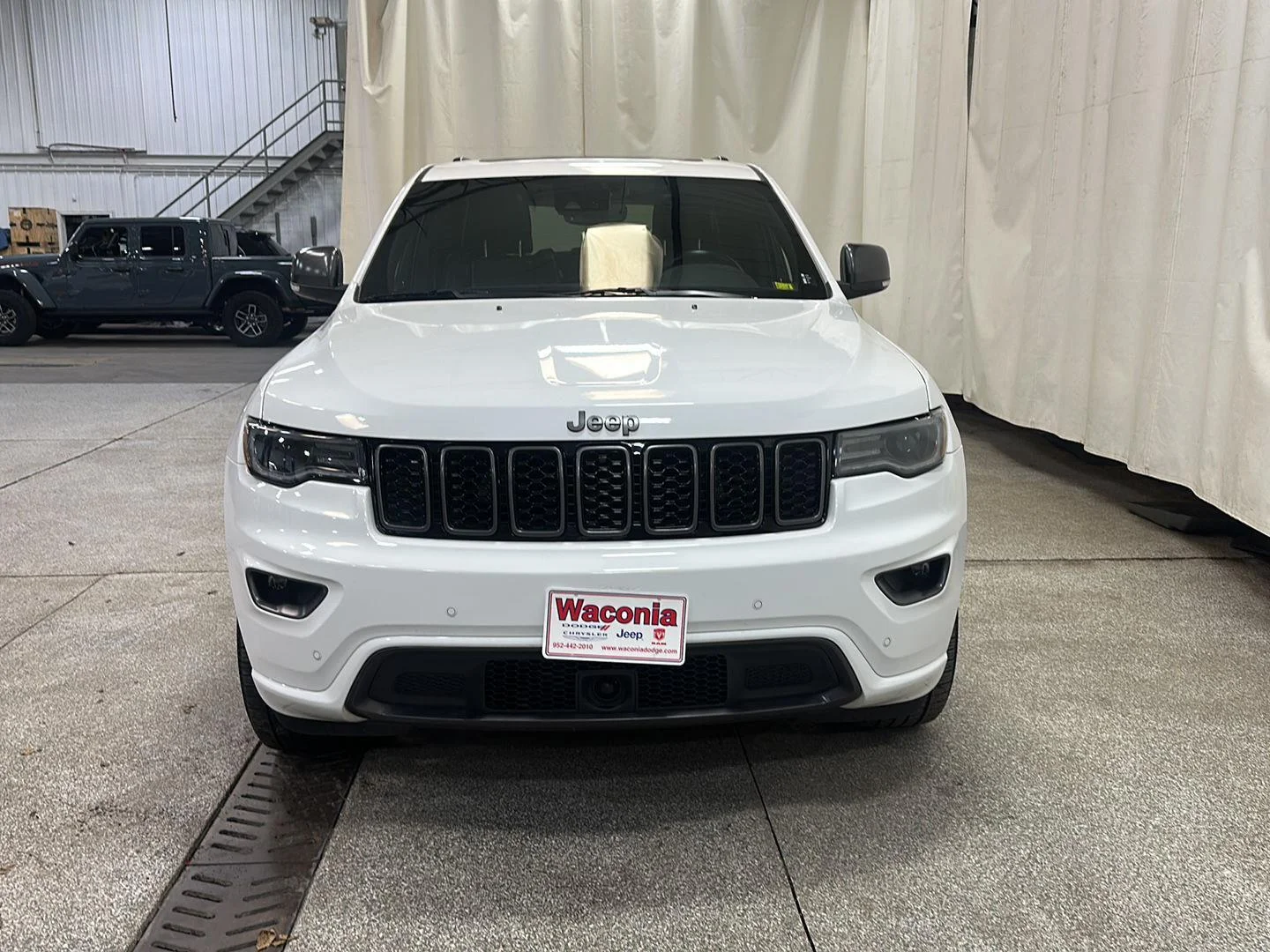 Certified Used 2021 Bright White Clearcoat Jeep 80th Anniversary image 9
