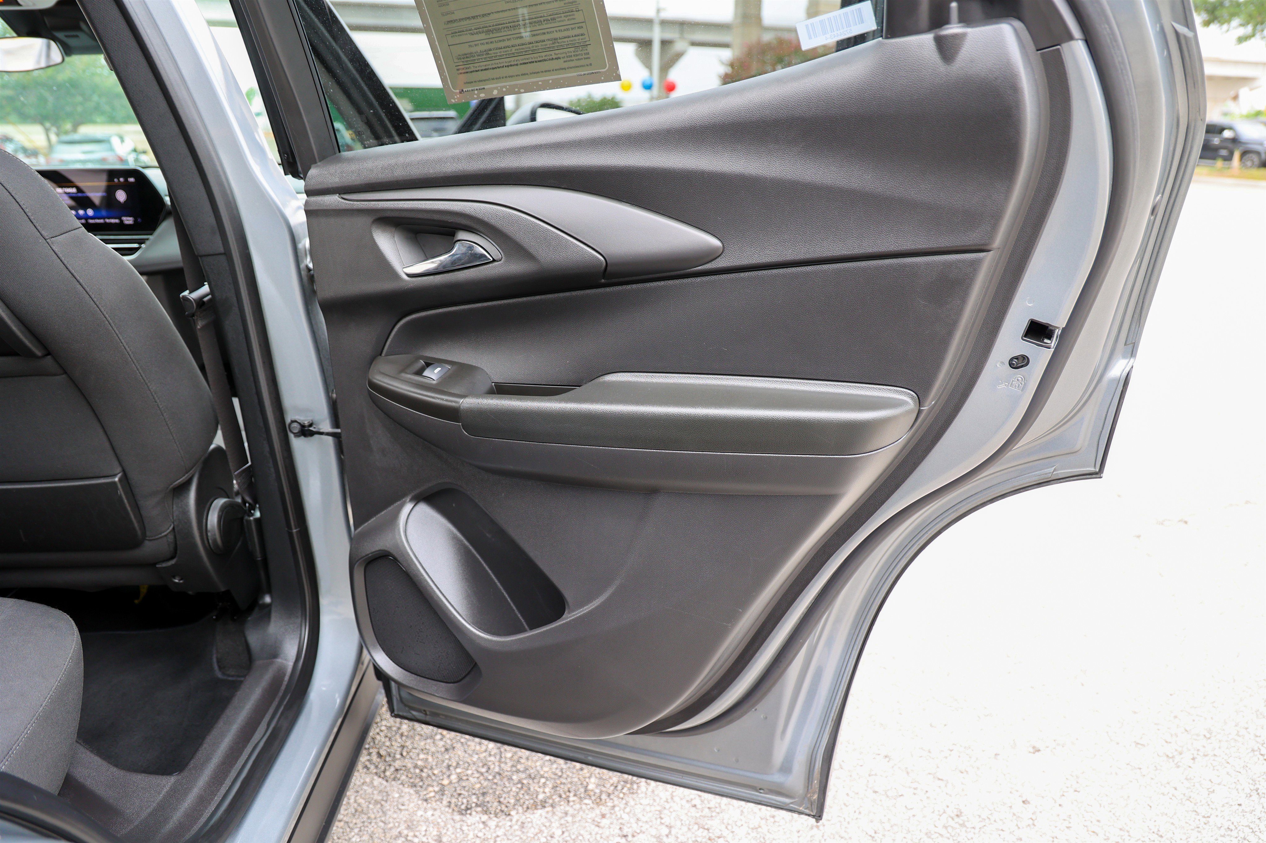 Used 2025 Sterling Gray Metallic Chevrolet LT image 36