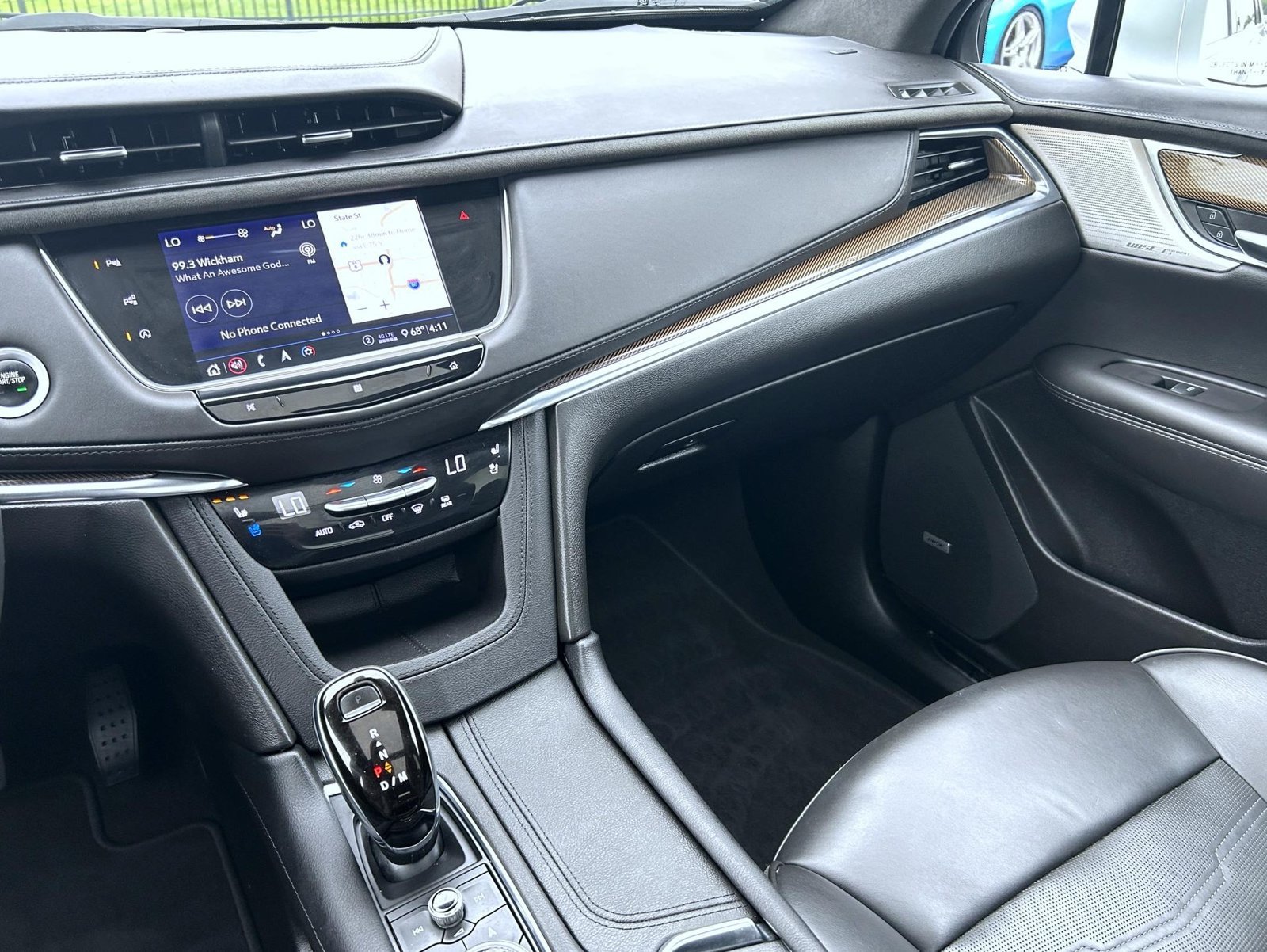 Used 2020 Silver Cadillac Premium Luxury image 21