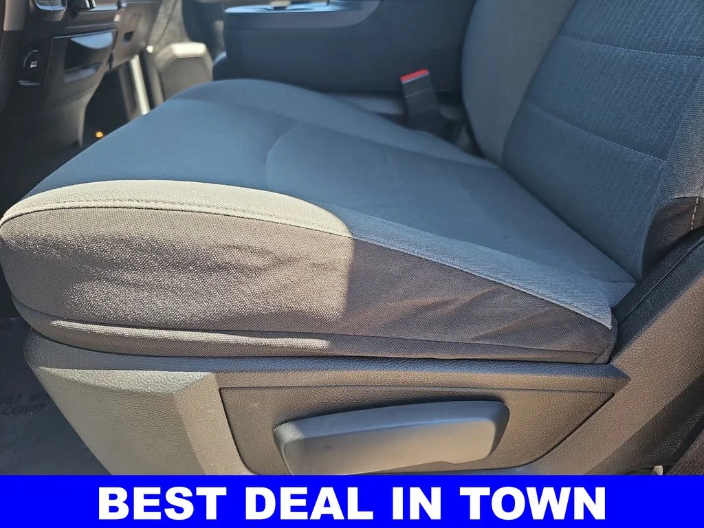 Used 2022 White Ram SLT image 28