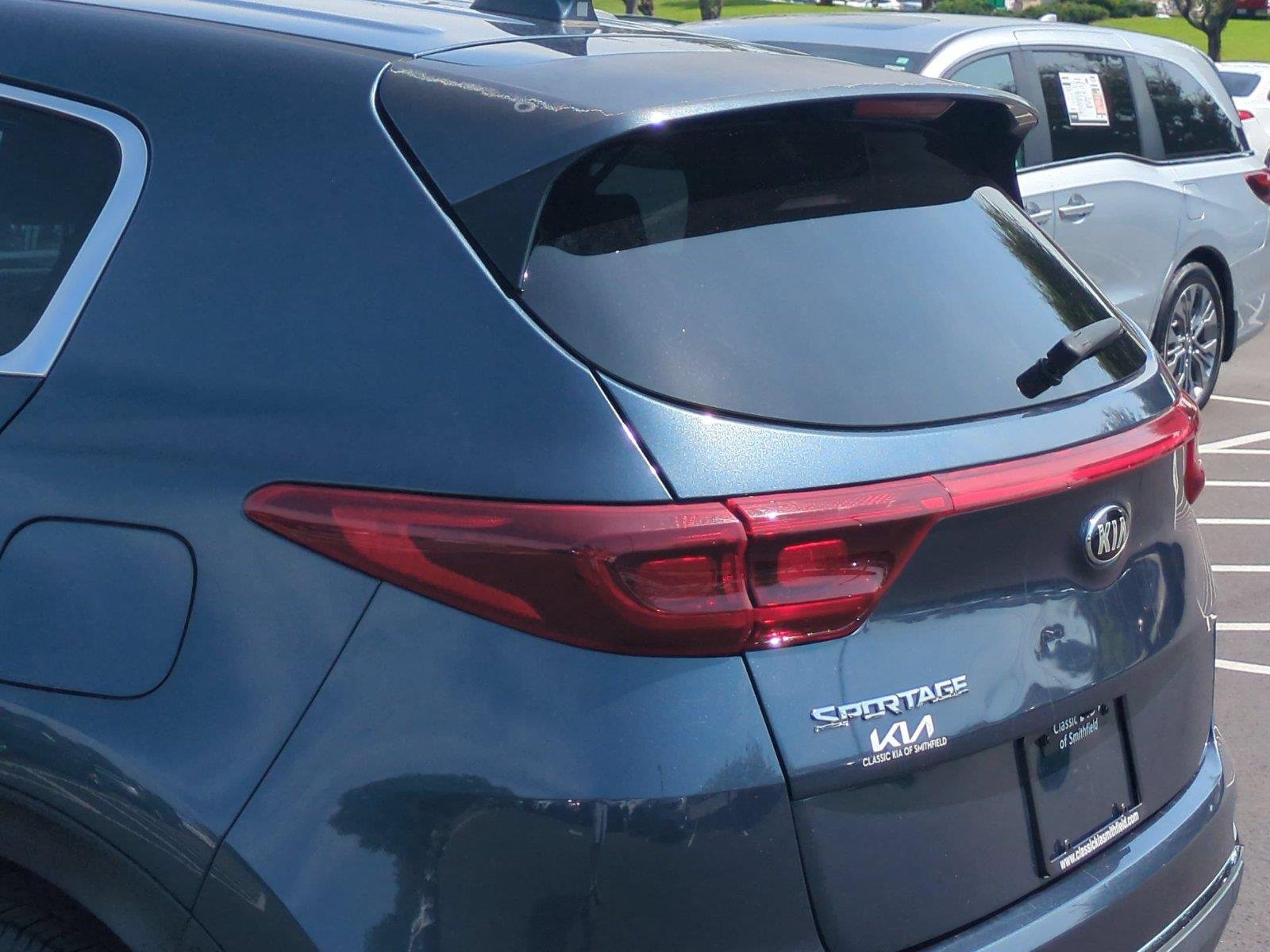 Used 2020 Pacific Blue Kia LX image 12