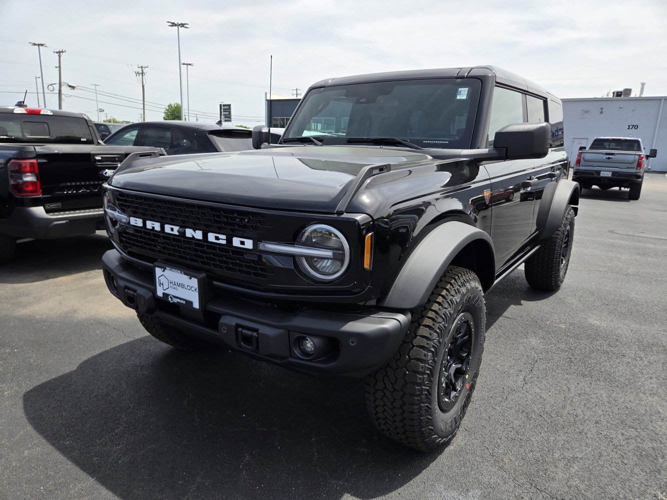 New 2026 Shadow Black Ford Badlands image 3
