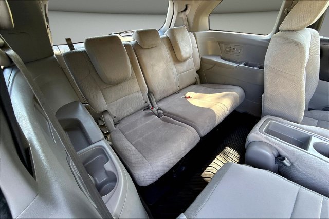 Used 2016 Gray Honda SE image 28