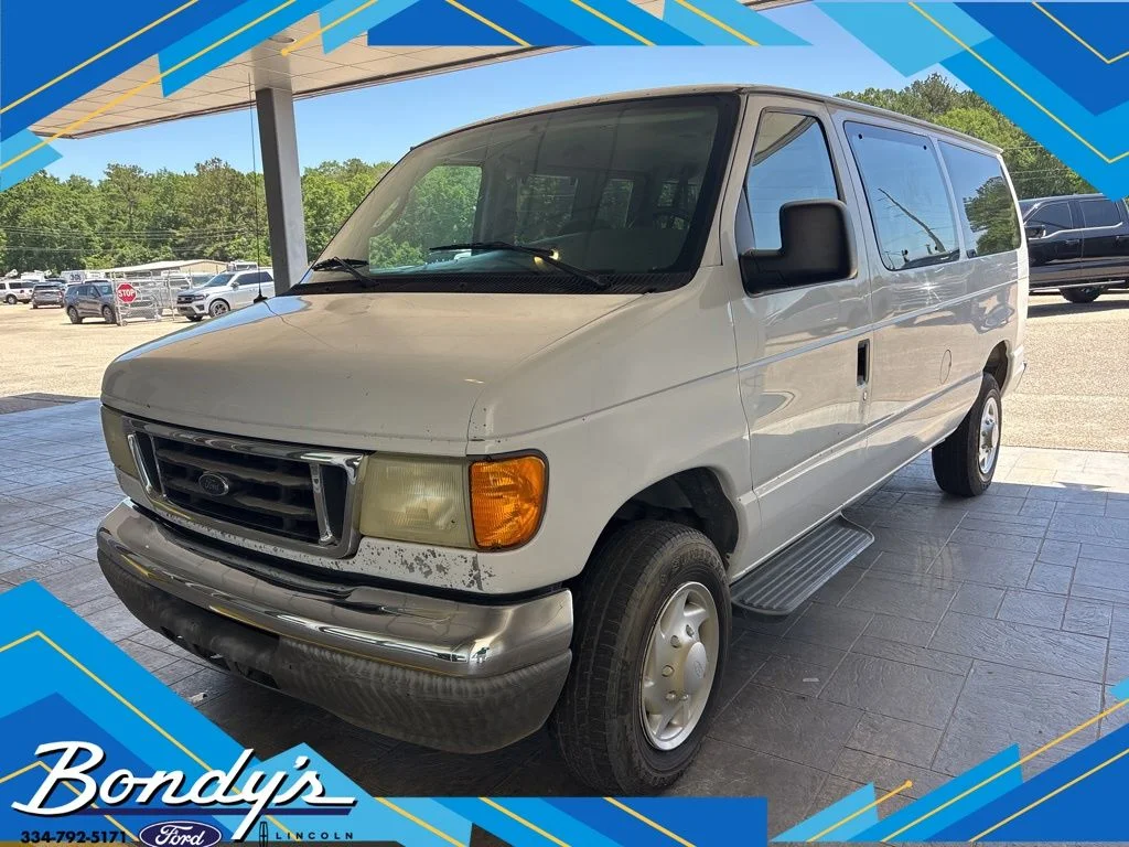 2005 Ford E-Series E-350 XL Super Duty's photo