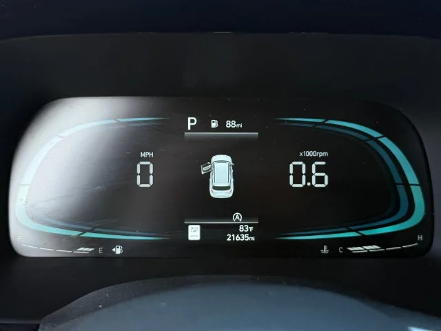 Used 2025 Graphite Hyundai XRT image 19