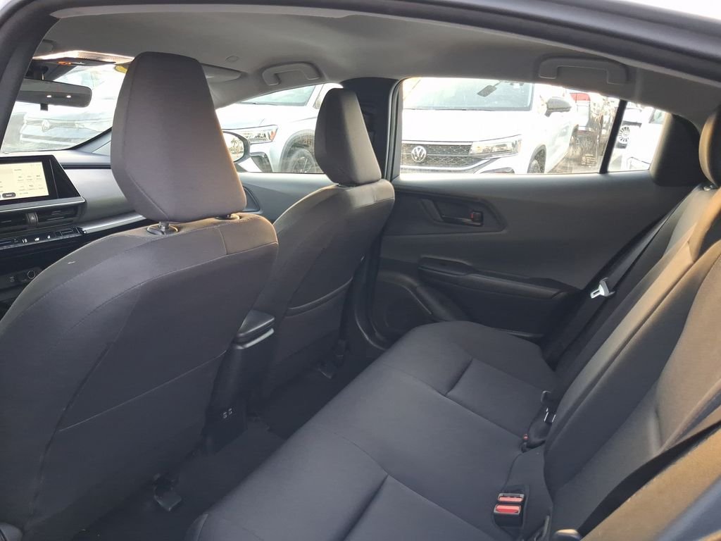 Used 2025  Toyota LE image 10
