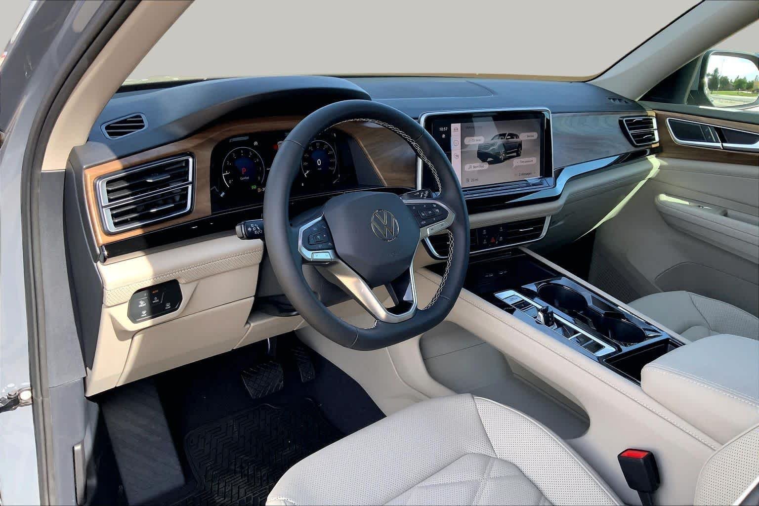 New 2026 Pure Gray Volkswagen 2.0T SE w/Technology image 8